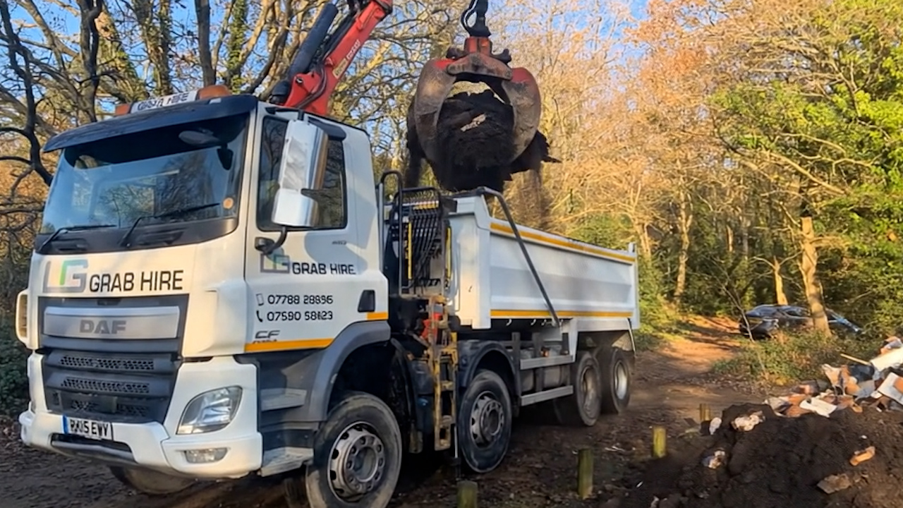 Grab Hire & <a href='https://localgrab.co.uk/services/muck-away/'>Muck Away in Woking</a>